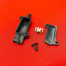 Load image into Gallery viewer, PW80 THROTTLE CABLE LINKAGE BOX CONNECTOR OEM GENUINE YAMAHA PW 80 (1983-2006)