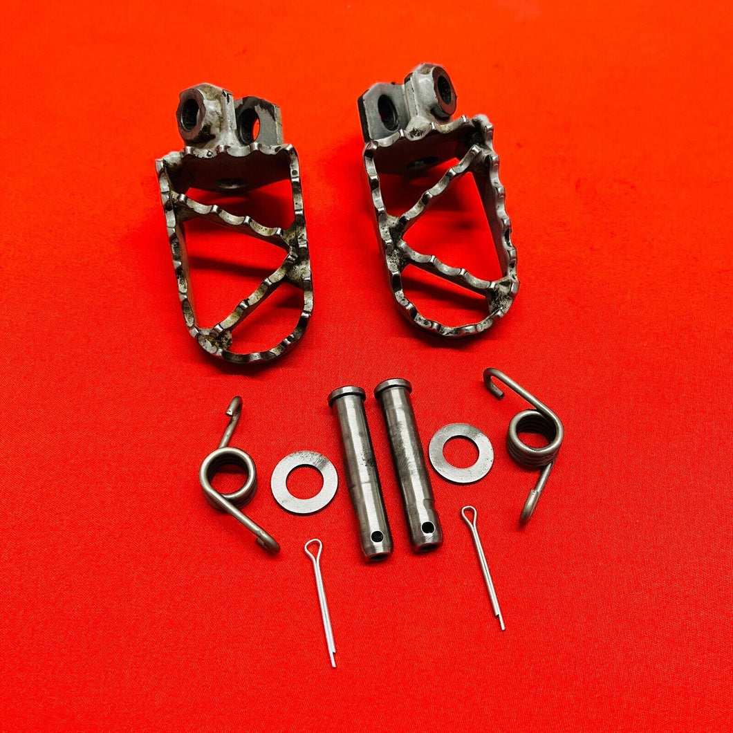 KTM65 FOOTPEGS KIT FOOT PEGS RESTS NEW PINS OEM GENUINE KTM 65 SX (2003-2008)