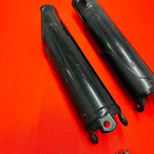 Load image into Gallery viewer, CRF250R FORK GUARDS COVERS BLACK GENUINE OEM HONDA CRF 250 R (2004-2008)