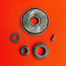 Load image into Gallery viewer, TTR125 PRIMARY GEAR NUT WOODRUFF KEY OIL SLINGER OEM GENUINE YAMAHA TTR 125 L