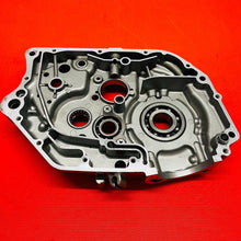 Load image into Gallery viewer, DRZ125 ENGINE CASES CRANKCASE OEM GENUINE SUZUKI DR-Z DRZ 125 L (2003-2007)