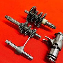 Load image into Gallery viewer, YAMAHA MX80 TRANSMSSION COMPLETE GEAR BOX OEM GENUINE TY GT MX 80 (1974-1982)