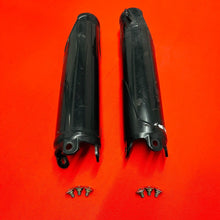 Load image into Gallery viewer, CRF250R FORK GUARDS COVERS BLACK GENUINE OEM HONDA CRF 250 R (2004-2008)