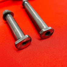 Load image into Gallery viewer, YZ250 LINKAGE ROCKER ARM SHOCK LINK GENUINE OEM YAMAHA YZ 250 (2002-2005)