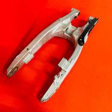 Load image into Gallery viewer, YZ400F SWING ARM SWINGARM GENUINE OEM YAMAHA WR YZ 400 F (1998-2000)