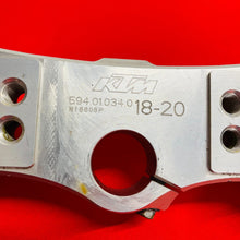 Load image into Gallery viewer, KTM250 TRIPLE CLAMP UPPER TOP 594010340 18-20 GENUINE OEM KTM 250 450 SX F SX-F