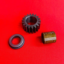 Load image into Gallery viewer, HONDA Z50A PRIMARY GEAR CRANK 1971 GENUINE OEM MINI TRAIL Z 50 A K2