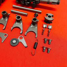 Load image into Gallery viewer, DRZ125 TRANSMISSION COMPLETE GEAR BOX OEM GENUINE SUZUKI DRZ 125 L (2003-2007)