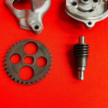 Load image into Gallery viewer, XR75 OIL PUMP COMPLETE GENUINE OEM HONDA XR 75 (73-79)
