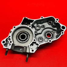 Load image into Gallery viewer, KX100 ENGINE CASES MATCHING CRANK CASE OEM GENUINE KAWASAKI KX 85 100 (2006-2013