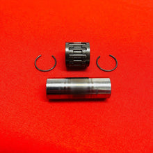 Load image into Gallery viewer, KTM85 PISTON WRIST PIN BEARING CIRCLIPS OEM GENUINE KTM 85 105 SX XC (2003-2011)