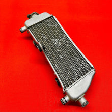 Load image into Gallery viewer, YZ250 RADIATOR RIGHT FILL SIDE WITH CAP GENUINE OEM YAMAHA YZ 250 (2002-2005)