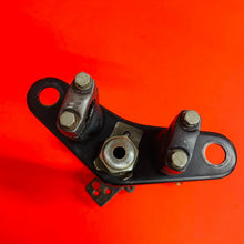 Load image into Gallery viewer, XR80 TRIPLE CLAMPS TREES ORIGINAL VINTAGE GENUINE OEM HONDA XR 80 (1979-1984)