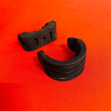 Load image into Gallery viewer, YZ400F FRAME MOUNTS TANK BUSHINGS SPACERS GENUINE OEM YAMAHA WR YZ 400 F (98-00)