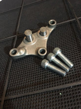 Load image into Gallery viewer, CRF250X OIL PUMP COMPLETE GENUINE OEM HONDA CRF 250 X  