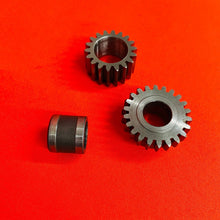 Load image into Gallery viewer, TTR50 PRIMARY DRIVE GEAR CRANK SHAFT SPACER GENUINE OEM YAMAHA TTR 50 E