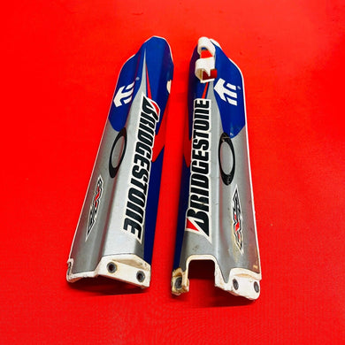 YZ250 FORK GUARDS COVERS PLASTICS GENUINE OEM YAMAHA YZ 250 (2002-2005)