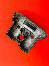 Load image into Gallery viewer, YZ400F CYLINDER HEAD VALVE COVER OEM GENUINE YAMAHA WR YZ 400 F (98-00)