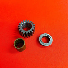 Load image into Gallery viewer, MINI TRAIL 50 PRIMARY DRIVE GEAR CRANK SPACER GENUINE OEM HONDA Z 50 A K