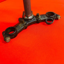 Load image into Gallery viewer, XR80 TRIPLE CLAMPS TREES ORIGINAL VINTAGE GENUINE OEM HONDA XR 80 (1979-1984)