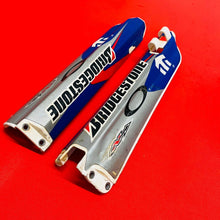 Load image into Gallery viewer, YZ250 FORK GUARDS COVERS PLASTICS GENUINE OEM YAMAHA YZ 250 (2002-2005)