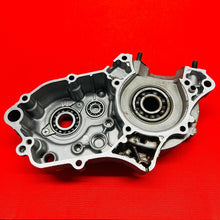 Load image into Gallery viewer, KX100 ENGINE CASES MATCHING CRANK CASE OEM GENUINE KAWASAKI KX 85 100 (2006-2013