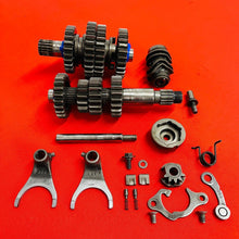 Load image into Gallery viewer, RMZ450 TRANSMISSION COMPLETE GEAR BOX GENUINE OEM SUZUKI RMZ 450 (2005-2007)