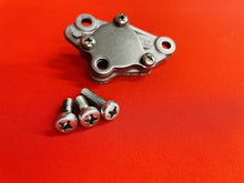 Load image into Gallery viewer, CRF50 OIL PUMP WITH BOLTS OEM GENUINE HONDA CRF XR 50 70 CRF70