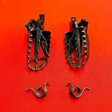 Load image into Gallery viewer, CRF250R FOOT PEGS LEFT RIGHT SPRINGS GENUINE OEM HONDA CRF 250 R (2004-2008)