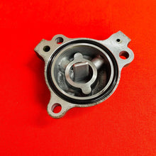 Load image into Gallery viewer, YZ250F OIL FILTER COVER LID GENUINE OEM YAMAHA WR YZ 250 F (2001 - 2005)