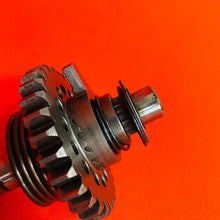 Load image into Gallery viewer, YZ400F KICK START SHAFT GEAR SPINDLE GENUINE OEM YAMAHA WR YZ 400 F (98-00)