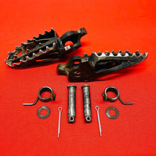 Load image into Gallery viewer, CRF450R FOOTPEGS KIT FOOT PEGS RESTS GENUINE OEM HONDA CRF 450 R (2004-2008)