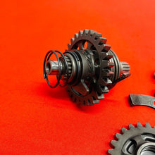 Load image into Gallery viewer, RMZ250 KICK START SHAFT GEAR SPINDLE BOLT GENUINE OEM SUZUKI RMZ 250 (2007-2009)