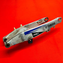 Load image into Gallery viewer, YZ250 SWING ARM POLISHED SWINGARM GENUINE OEM YAMAHA YZ 250 (2002-2004)