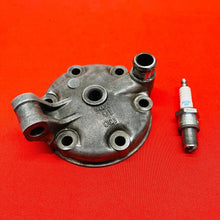 Load image into Gallery viewer, YZ250 CYLINDER HEAD CAP TOP END NEW SPARK PLUG GENUINE OEM YAMAHA YZ 250 (01-24)