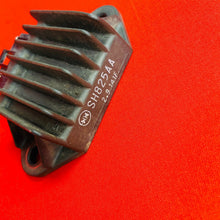Load image into Gallery viewer, CRF250R RECTIFIER VOLTAGE REGULATOR OEM GENUINE HONDA CRF 250 R (2013-2017)