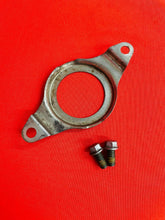 Load image into Gallery viewer, YZ400F FRONT SPROCKET MOUNT BRACKET GUARD COVER GENUINE OEM YAMAHA WR  YZ 400 F
