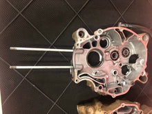 Load image into Gallery viewer, TTR90 ENGINE CASES MOTOR CRANKCASE OEM GENUINE YAMAHA TTR 90 E (FITS ALL YEARS)