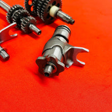 Load image into Gallery viewer, YAMAHA MX80 TRANSMSSION COMPLETE GEAR BOX OEM GENUINE TY GT MX 80 (1974-1982)
