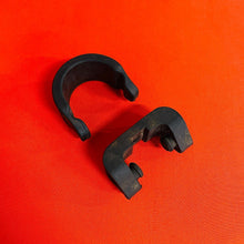 Load image into Gallery viewer, YZ400F FRAME MOUNTS TANK BUSHINGS SPACERS GENUINE OEM YAMAHA WR YZ 400 F (98-00)