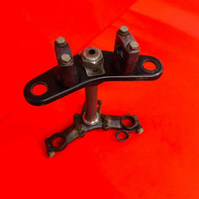 Load image into Gallery viewer, XR80 TRIPLE CLAMPS TREES ORIGINAL VINTAGE GENUINE OEM HONDA XR 80 (1979-1984)