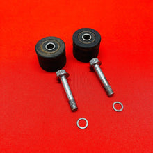 Load image into Gallery viewer, RM125 CHAIN WHEEL ROLLER GUIDE GENUINE OEM SUZUKI RM 125 (2001-2008)