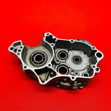 Load image into Gallery viewer, KX100 ENGINE CASES MATCHING CRANK CASE OEM GENUINE KAWASAKI KX 85 100 (2006-2013