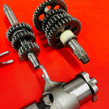 Load image into Gallery viewer, YAMAHA MX80 TRANSMSSION COMPLETE GEAR BOX OEM GENUINE TY GT MX 80 (1974-1982)