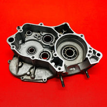 Load image into Gallery viewer, KX100 ENGINE CASES MATCHING CRANK CASE OEM GENUINE KAWASAKI KX 85 100 (2006-2013