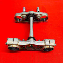 Load image into Gallery viewer, CRF250R TRIPLE CLAMPS TREES GENUINE OEM HONDA CRF 250 R (05-07)
