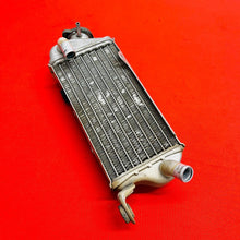 Load image into Gallery viewer, KX85 RADIATOR WITH CAP OEM GENUINE KAWASAKI KX 85 100 (2001-2013)