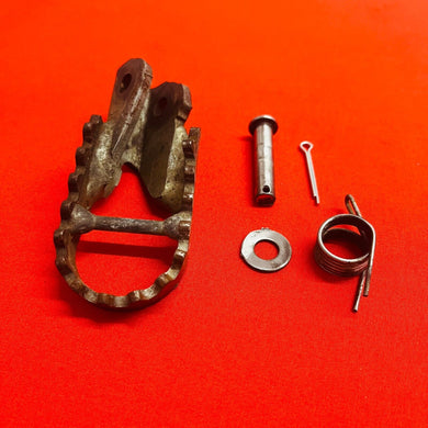 CRF250F LEFT FOOT PEG PIN SPRING OEM GENUINE HONDA CRF 250 F (2019-2025)