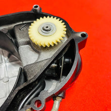 Load image into Gallery viewer, YAMAHA MX80 CLUTCH COVER CASE WITH OIL PUMP OEM GENUINE TY GT MX 80 (1974-1982)