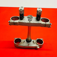 Load image into Gallery viewer, CRF450R TRIPLE CLAMPS TREES OVERSIZE BARS GENUINE OEM HONDA CRF 450 R (05-07)